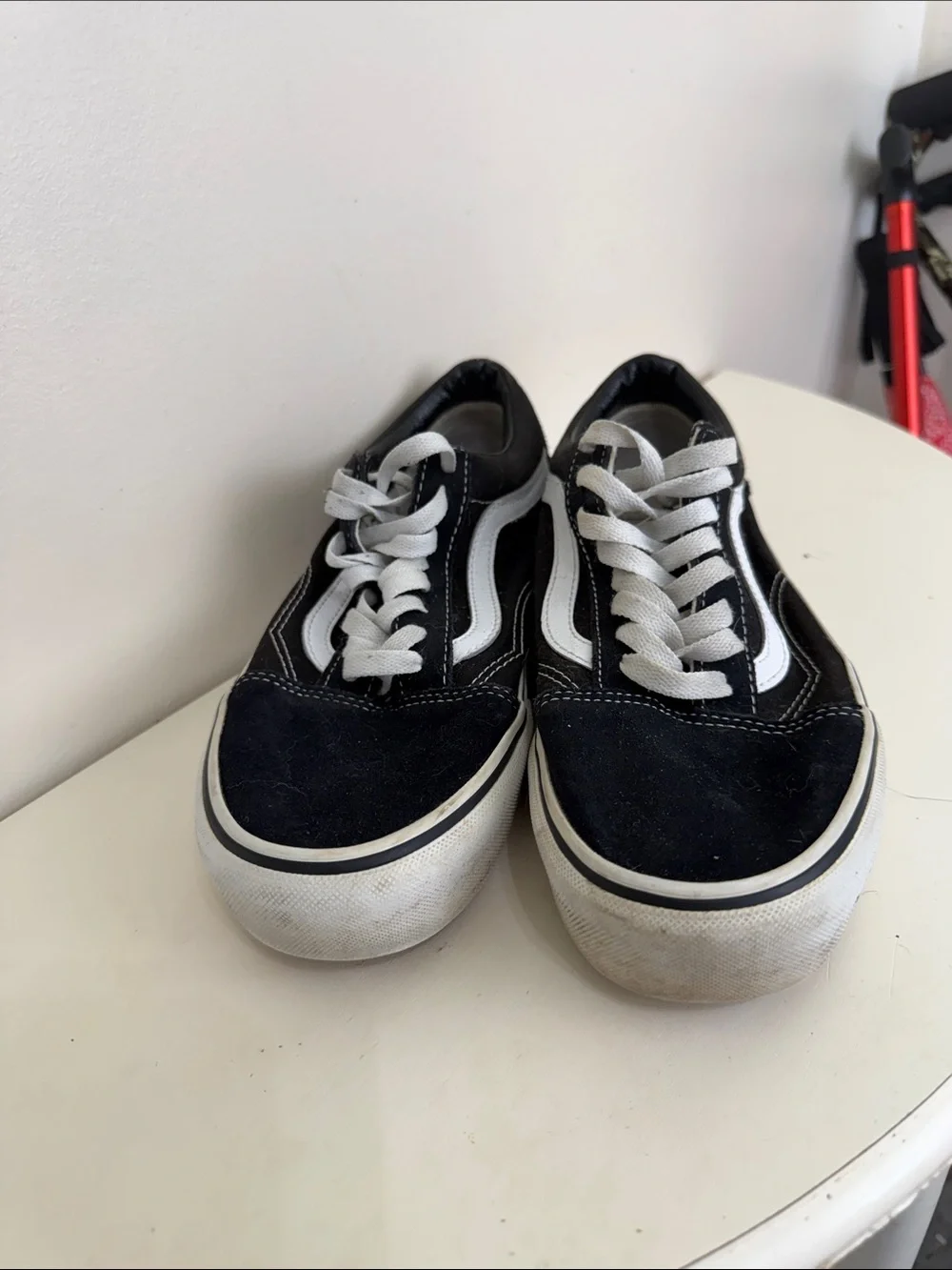 (2396) Vans Black and White Old Skool Sneakers, Size: 7.5
